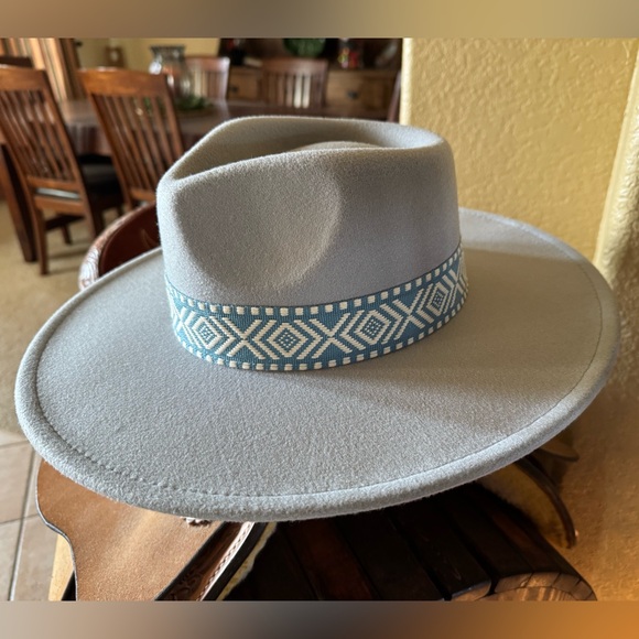 Light Gray with Blue & White Fabric Band Fashion Hat - Picture 2 of 4